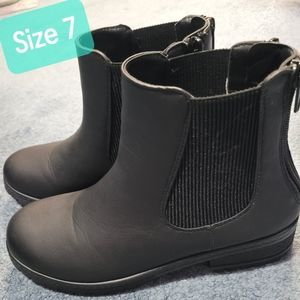 Maurices Chelsea Boots